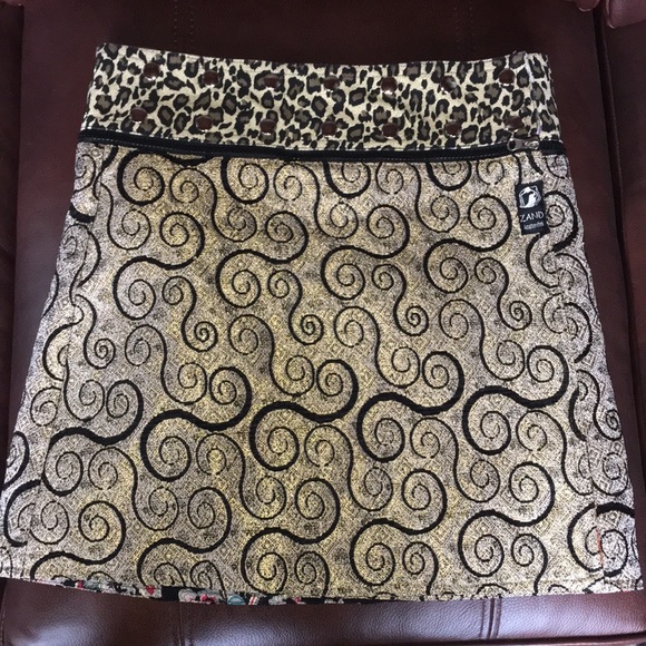 ZAND reversible skirt - Picture 1 of 4